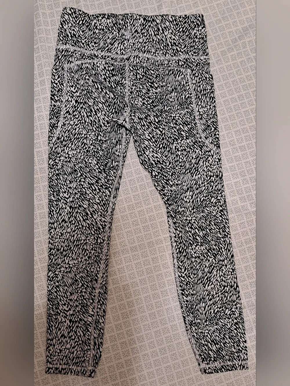 Athleta Womens Black and White Patterned Leggings Sz M